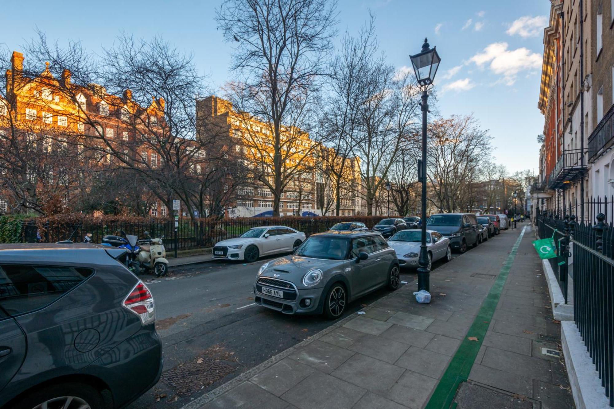 Be London - The Russell Square Residences Exterior photo